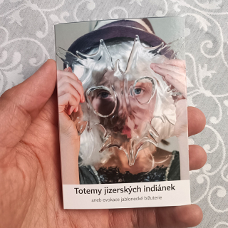 Radka Anna Chocholoušová: Totemy jizerských indiánek